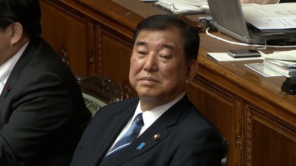 【速報】石破首相の冬のボーナスは341万円　最高裁長官の579万円が支給額最多　国家公務員の管理職除く平均は追加分含め72万2000円｜FNNプライムオンライン