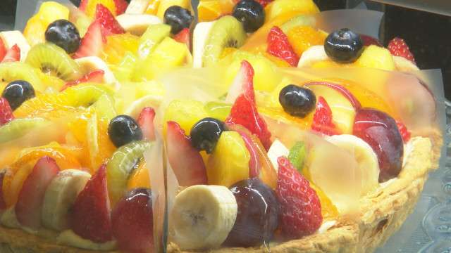 クリスマスケーキはこの3年で「700円の値上がり」 キャベツは「ひと玉500円」 “厳しい師走”にお店も悪戦苦闘(MRO北陸放送) - goo ニュース