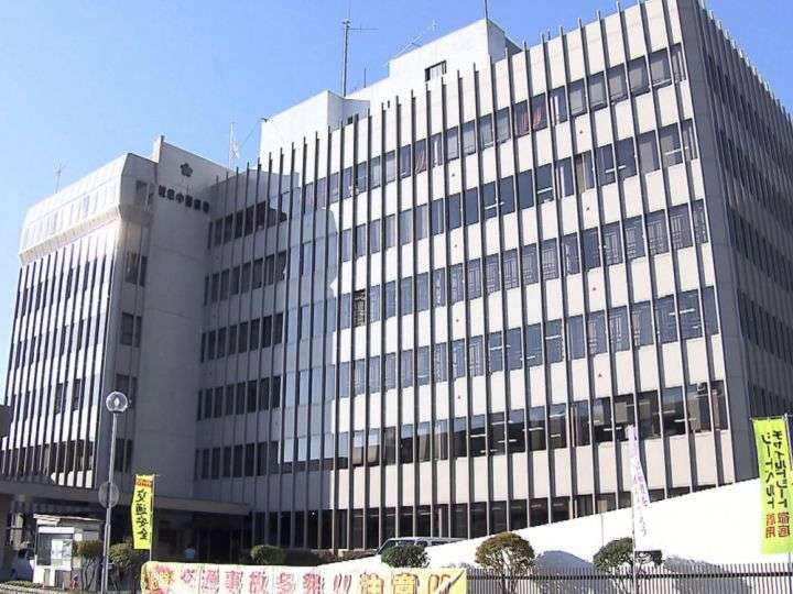 親族が警察に相談し発覚…4歳娘の顔を手で殴ったか 小学校教師の33歳男逮捕 日常的な暴力の有無等調べ | 東海テレビNEWS