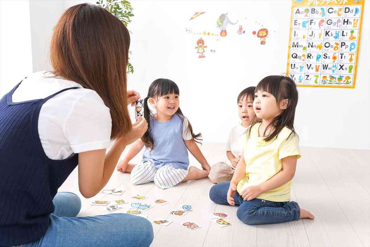 保護者500人超が回答「子どもに人気の習い事ランキング【男の子部門】」 2位「英語・英会話」に圧倒的な差を付けた1位は？ | オトナンサー