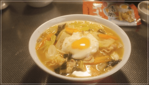 内山理名が「寒くなったころ年に数回登場する」と投稿した人気インスタントラーメンとは