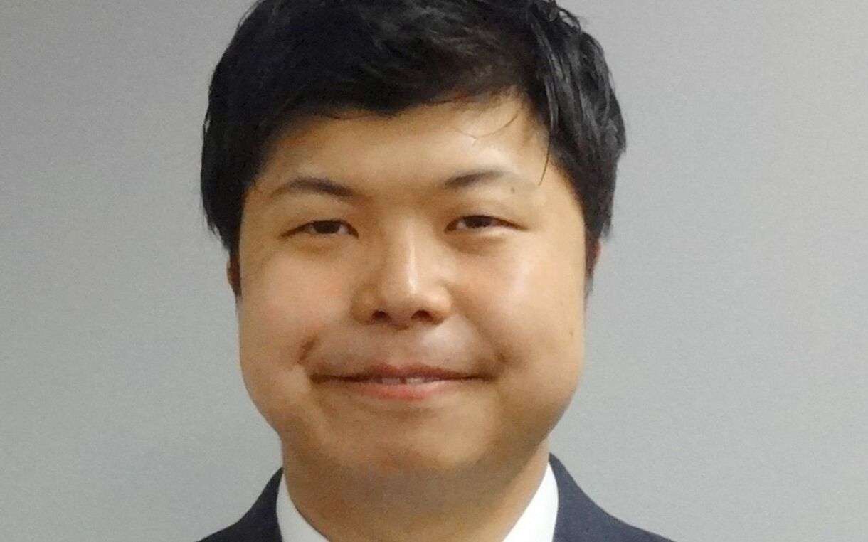 維新の会・元事務局長が選挙区でスパイ疑惑　偽名、「京大工学部」のウソ、M-1出場の過去　立憲民主にまで触手を伸ばし… | 週刊文春 電子版