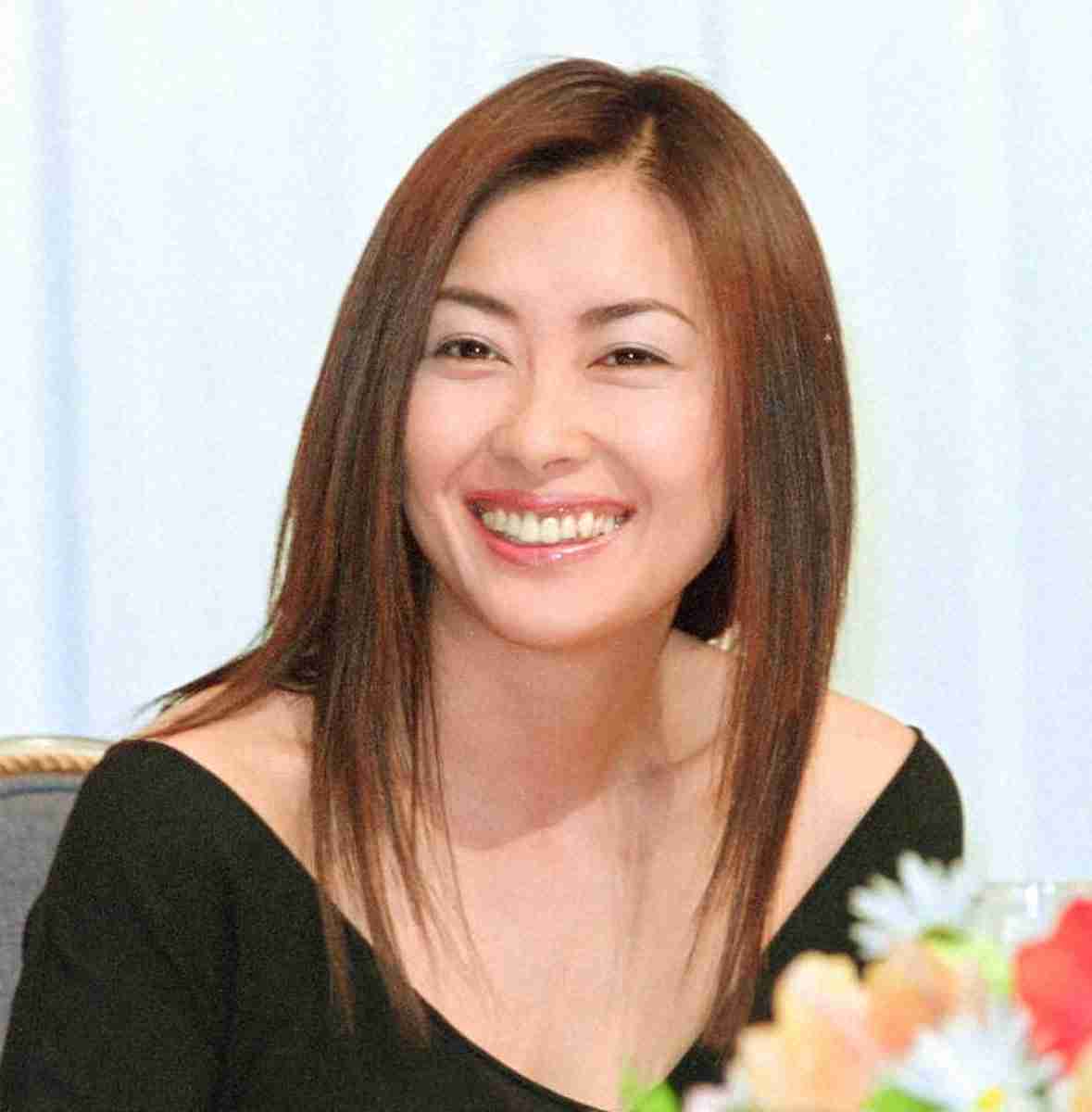 中山美穂さん長男　10年ぶりの再会は自宅　パリから駆け付け…葬儀には参列せず　妹・忍「2人の姿は…」（スポニチアネックス） - Yahoo!ニュース