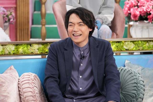 「一目惚れはファストフードに近い」「クリスマスディナーに並ぶ男女になりたくない」クイズ王・伊沢拓司の偏屈すぎる恋愛観に若槻千夏「恋愛偏差値は普通」