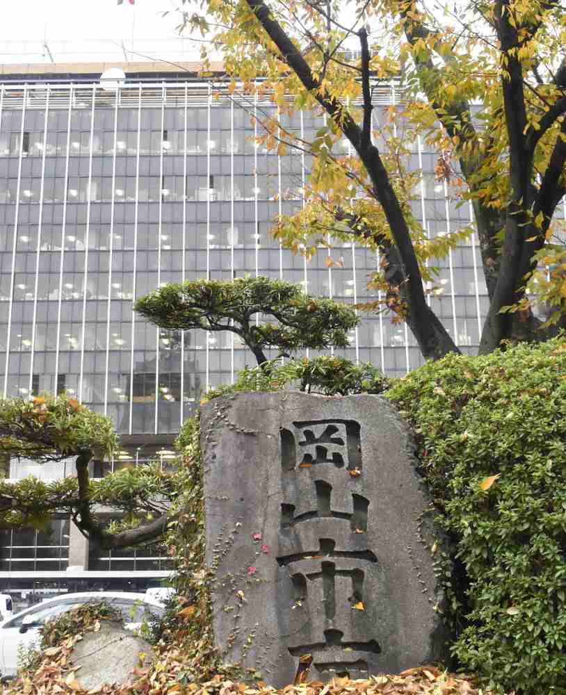 若い頃から盗撮、校長「悪い欲求に勝てない自分がいた」…最近は靴にスマホ隠し撮影 : 読売新聞