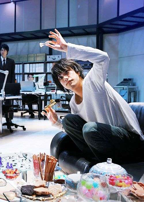 松山ケンイチ、13年ぶりにスーツを仕立てる「イケメンだった事を思い出しました」「素敵すぎて痺れました」 