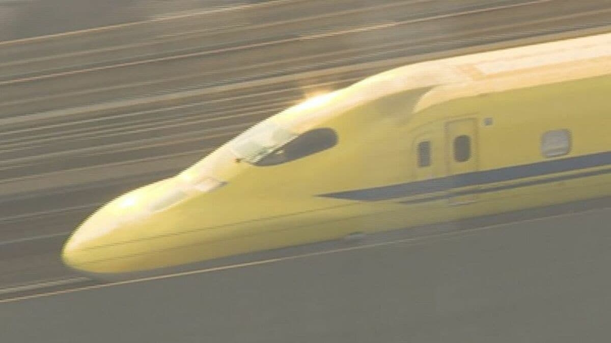 JR東海のドクターイエロー ラストラン終え東京駅に到着　ありがとうT4