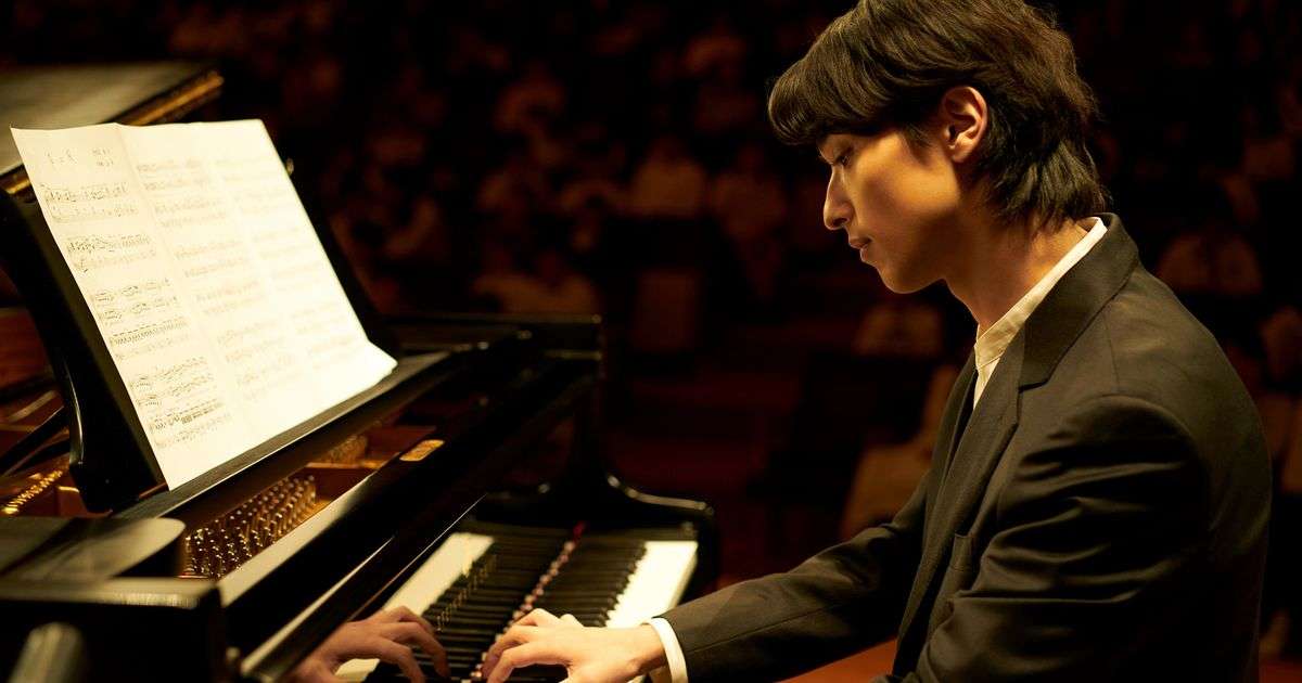 横浜流星、ピアノ初挑戦！広瀬すず×杉咲花×清原果耶主演『片思い世界』出演決定＆メイキング映像公開｜シネマトゥデイ