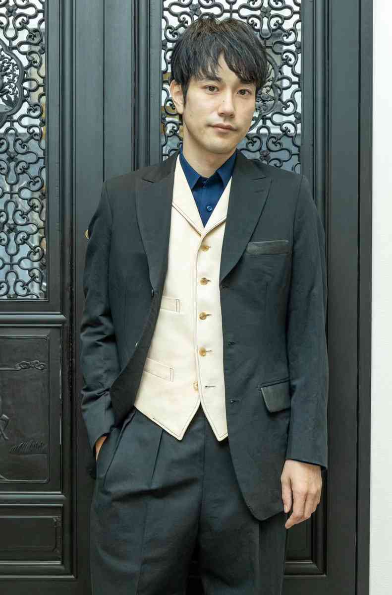 松山ケンイチ、13年ぶりにスーツを仕立てる「イケメンだった事を思い出しました」「素敵すぎて痺れました」 