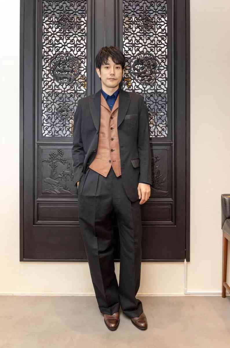 松山ケンイチ、13年ぶりにスーツを仕立てる「イケメンだった事を思い出しました」「素敵すぎて痺れました」 