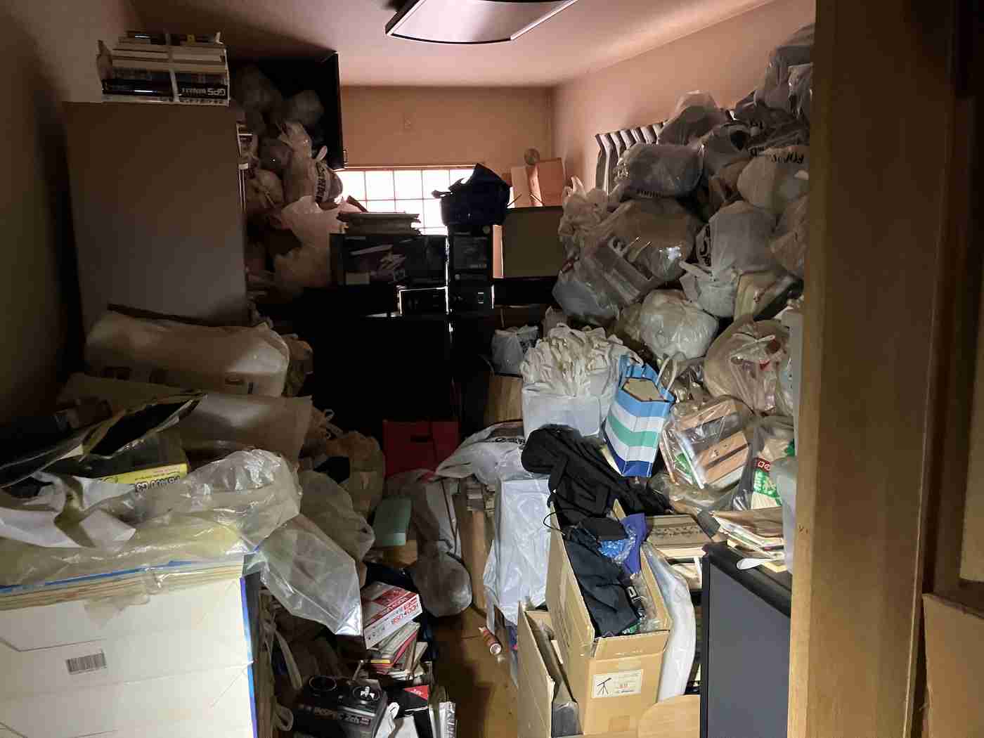         特殊清掃員がみた「認知症患者のゴミ屋敷」“ならでは”の特徴。「孤独死現場よりもひどい」実情とは  |  日刊SPA!    
