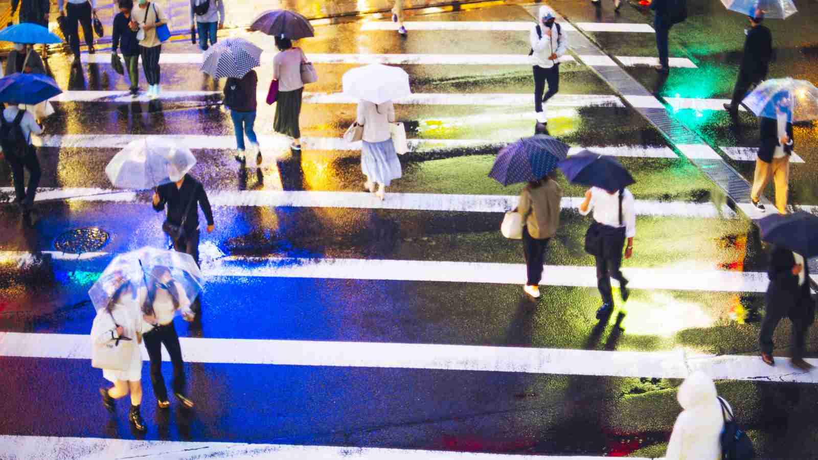 独経済学者が解説　日本経済を世界4位に転落させた「自滅行為」とは | 政府も企業も自ら「衰退」を選んだ (クーリエ・ジャポン)