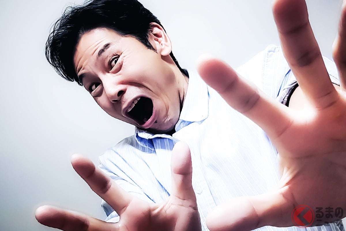 助手席で「絶対やっちゃダメーっ！」 意外に「やりがち＆無意識」の行動もある？ ドライバーが