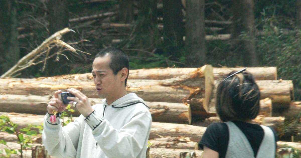 フォトギャラリー1枚目　「僕カツラかぶっていたんですよ」と暴露　中居正広＆倖田來未の本誌熱愛スクープで公開していた坊主頭 | FRIDAYデジタル