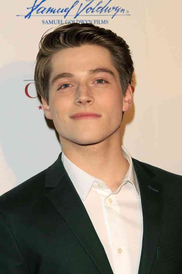 Froy Gutierrez - Ethnicity of Celebs | EthniCelebs.com