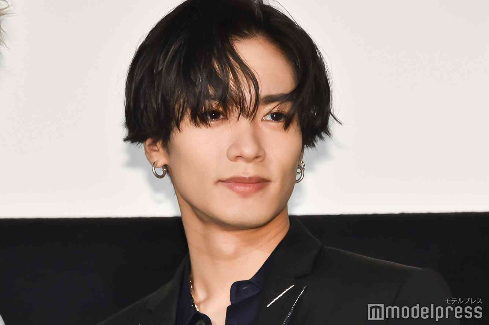 THE RAMPAGE川村壱馬、回転寿司で40皿完食「胃袋ブラックホール」「圧巻の皿タワー」の声 - モデルプレス