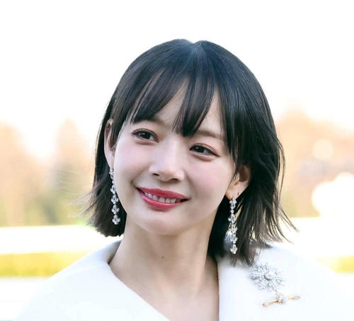 “役満ボディー”プロ雀士「全部私が悪い」と謝罪「麻雀のこと分からんくせに」発言で炎上 - 芸能 : 日刊スポーツ