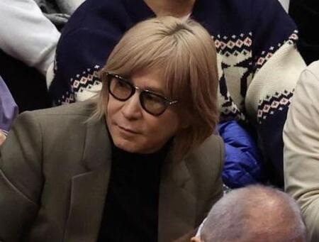 「情報量が多い!?」初場所7日目は土俵下に有名人ずらり 大物・小室哲哉、常連俳優に、有名プロレスラーの姿も「今日は豪華やな」