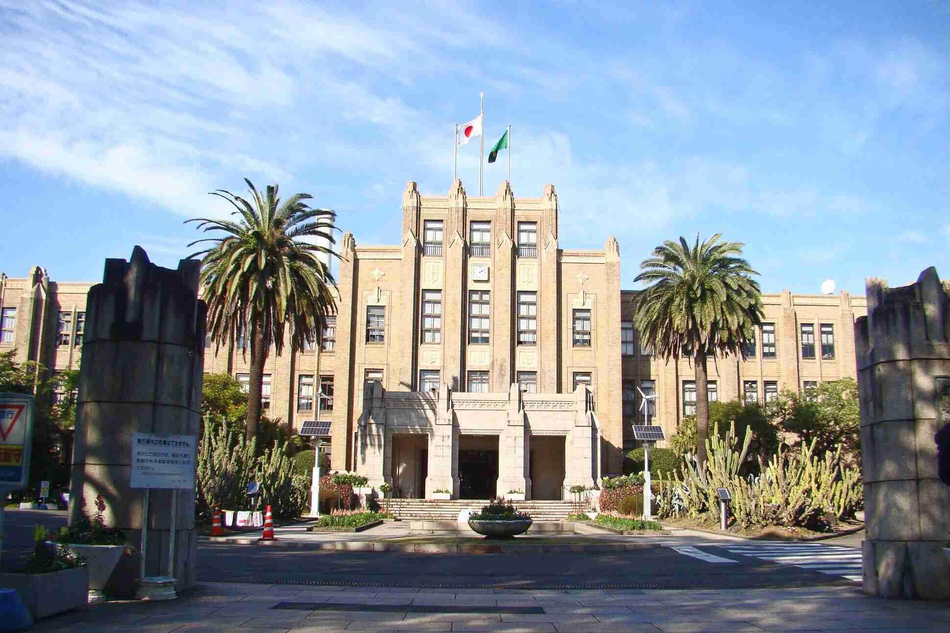 深夜『妻に顔面パンチ』などの暴行　県立高校教諭(33)逮捕　妻は「全治10日間のけが」 – TREND NEWS CASTER