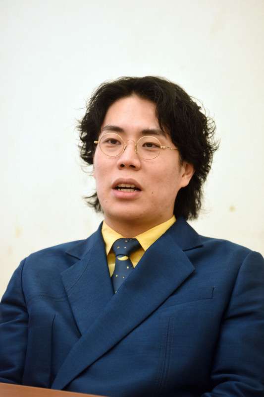 令和ロマン・高比良さん、とろサーモン・久保田さんを任意聴取　オンラインカジノ疑惑（毎日新聞） - Yahoo!ニュース