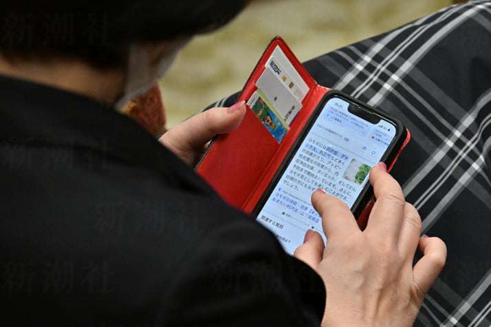 気になるのは税金の使い道より子どもの学習塾 国会で「内職合戦」を繰り広げる野党議員のスマホの画面