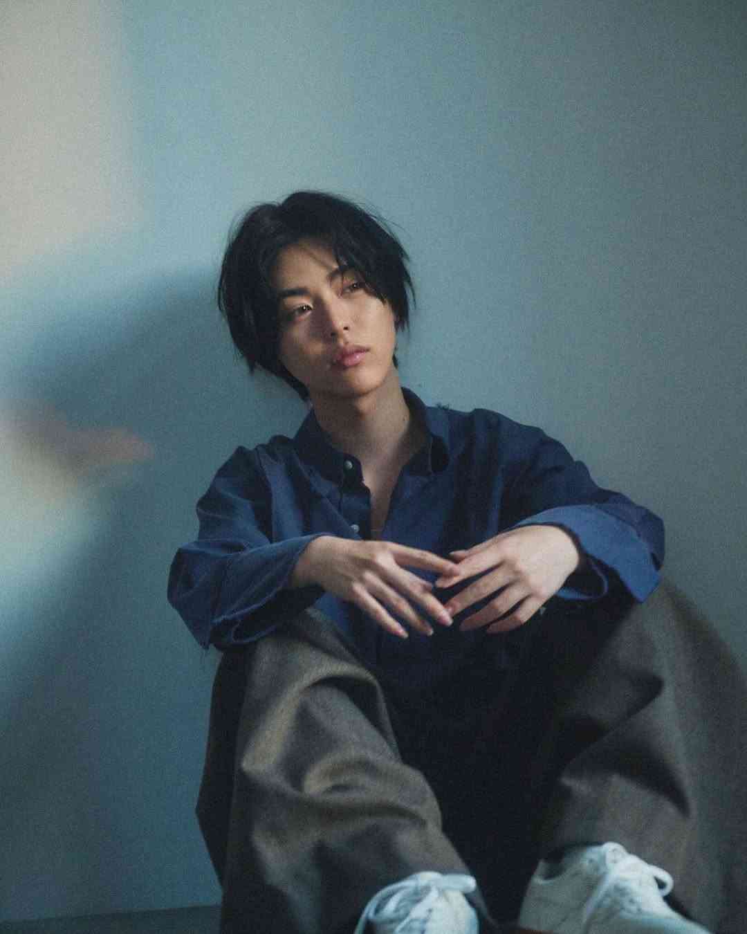 井手上漠「菅田将暉かと思った」ジェンダーレスモデルの近影にネット衝撃、橋本環奈の直属後輩