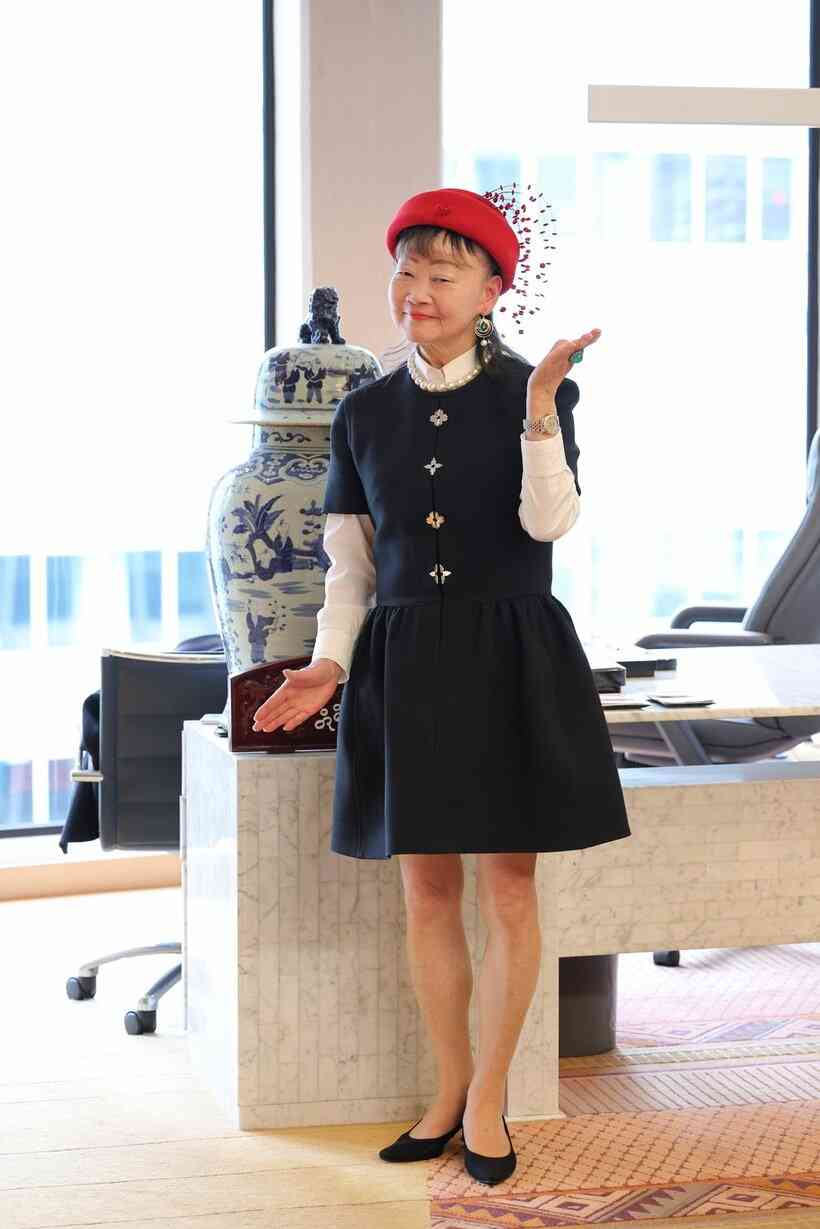 アパホテル・元谷芙美子社長はミニスカート姿で現れ、驚きの貯蓄額を明かす　「宵越しの金は持たない」主義の理由