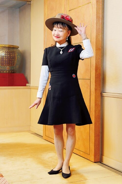 アパホテル・元谷芙美子社長はミニスカート姿で現れ、驚きの貯蓄額を明かす　「宵越しの金は持たない」主義の理由