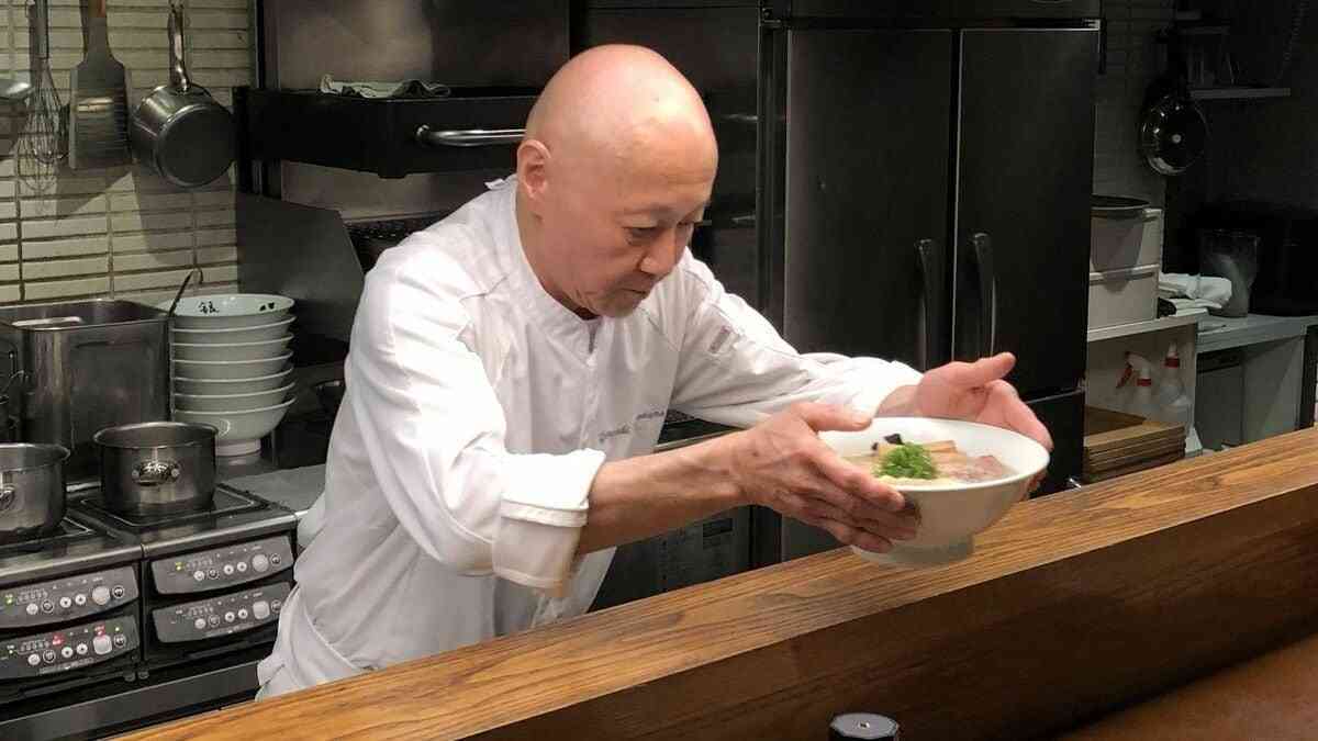 真夏に6時間行列｢人気ラーメン店｣の意外な解決策 記帳制も試したが｢来ない客｣が多数発生して… | 井手隊長のラーメン見聞録 | 東洋経済オンライン