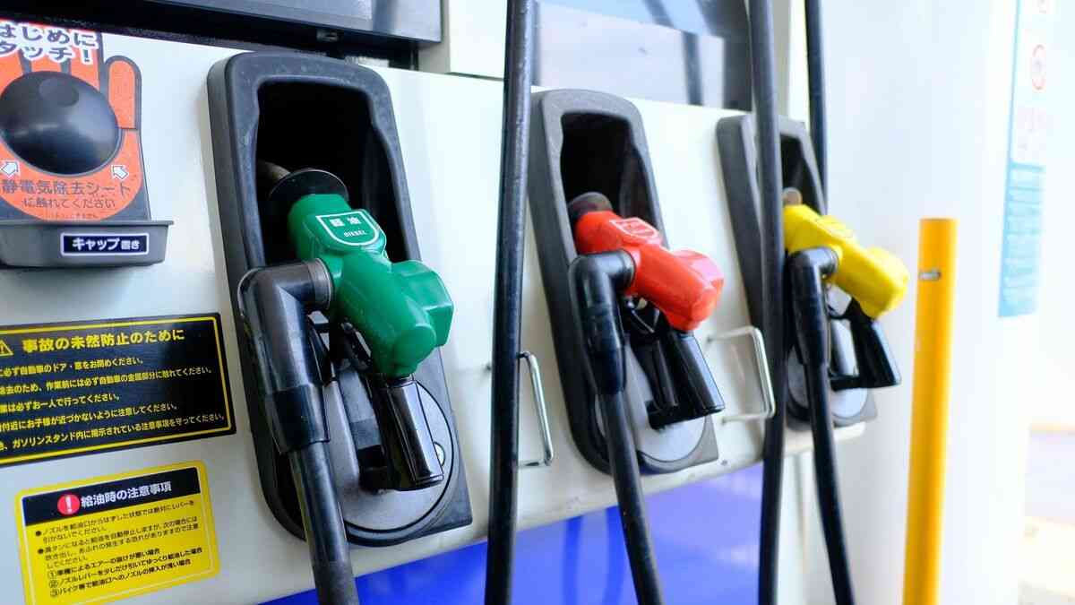 ｢既に激安｣ガソリン税引き下げ阻む不都合な真実 日本の小売価格はアメリカに次いで2番目に低かった | 政策 | 東洋経済オンライン