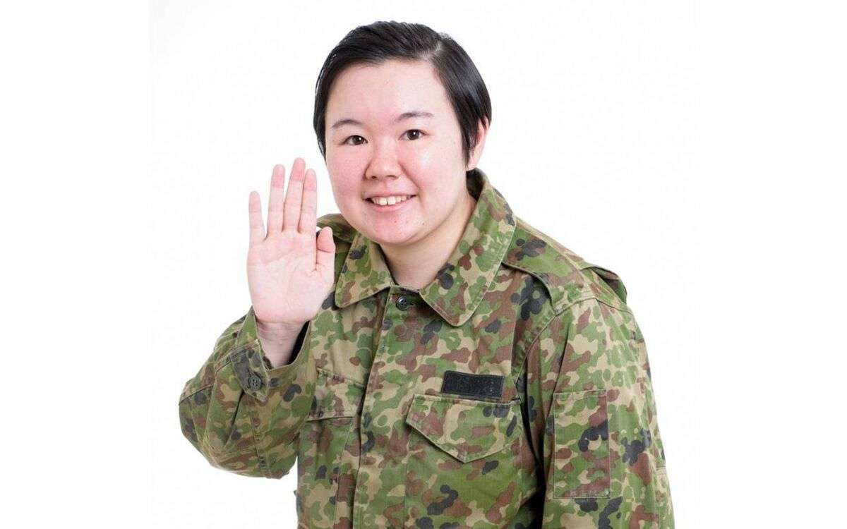 「『自衛隊辞めてしまえ！』などとひたすら罵倒されました…」“大ブレイク芸人”やす子の後輩が“深夜の指導トラブル”を告発！