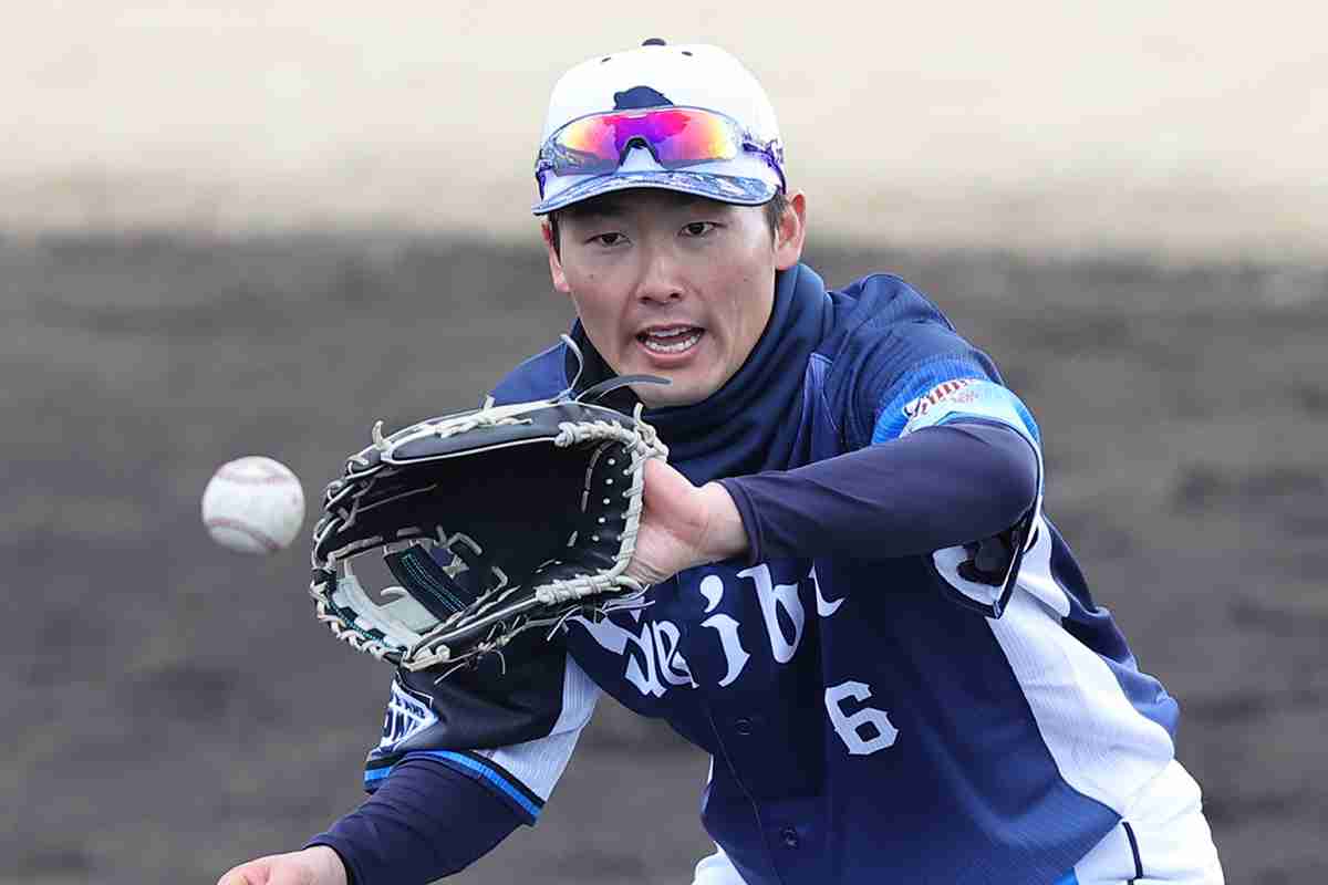 《不倫騒動の西武・源田壮亮》「奥さんは大丈夫だったのか？」「雲隠れしとったのか？」西口監督から“事情聴取”の現場｜NEWSポストセブン