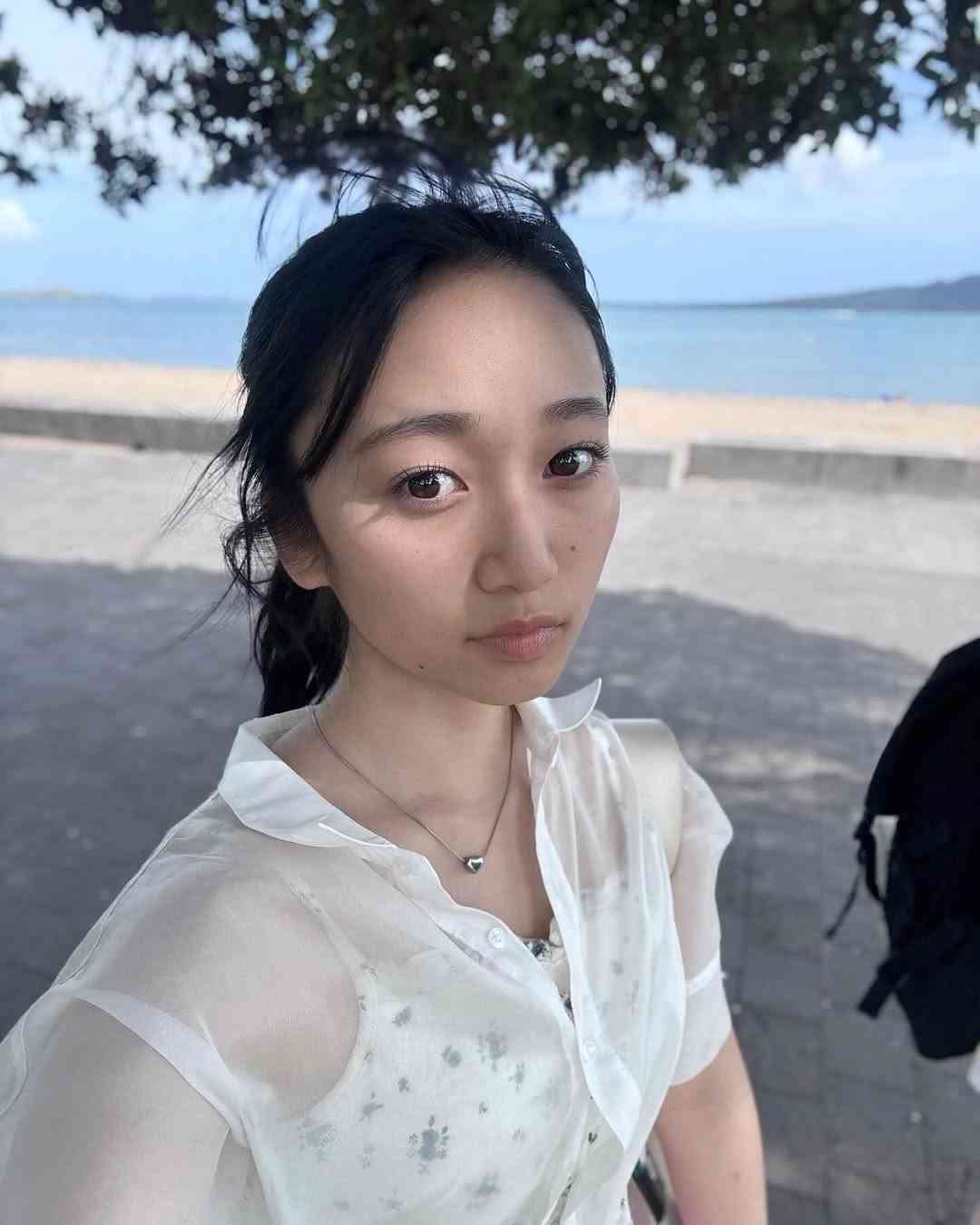 「ぎぼむす」綾瀬はるか娘役から7年…16歳となった女優の留学生活満喫ショットに「素敵な海外ガールに」「可愛いさそのまま」の声