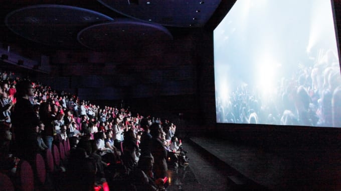 コンサートのライブビューイングの楽しみ方
