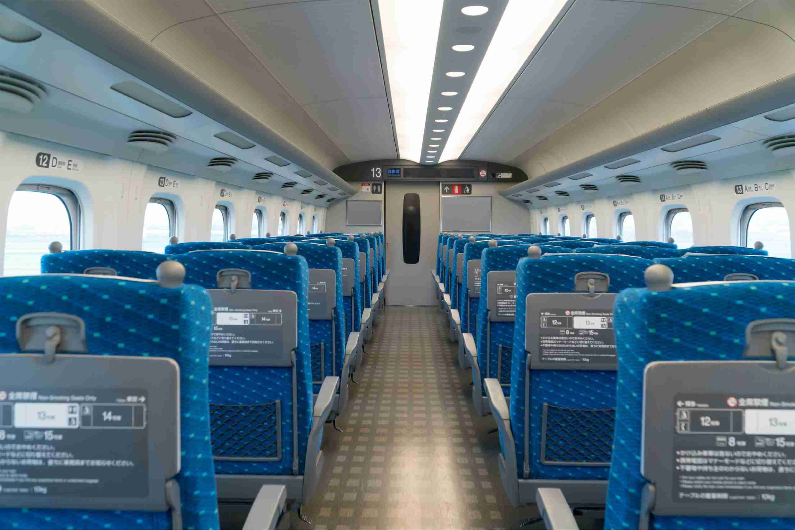         新幹線の荷物置き場を“不法占拠”…ルールを守らない外国人観光客が起こした「荷物トラブル」の顛末  |  日刊SPA!    