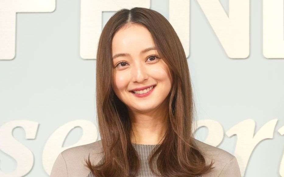 「こんなクズ人間だけど…」夫・渡部建の話題も解禁？　女優業に邁進する佐々木希36歳の“現在地”〈橋本環奈ドラマへの出演も内定〉