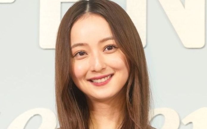 「こんなクズ人間だけど…」夫・渡部建の話題も解禁？　女優業に邁進する佐々木希36歳の“現在地”〈橋本環奈ドラマへの出演も内定〉 | 文春オンライン