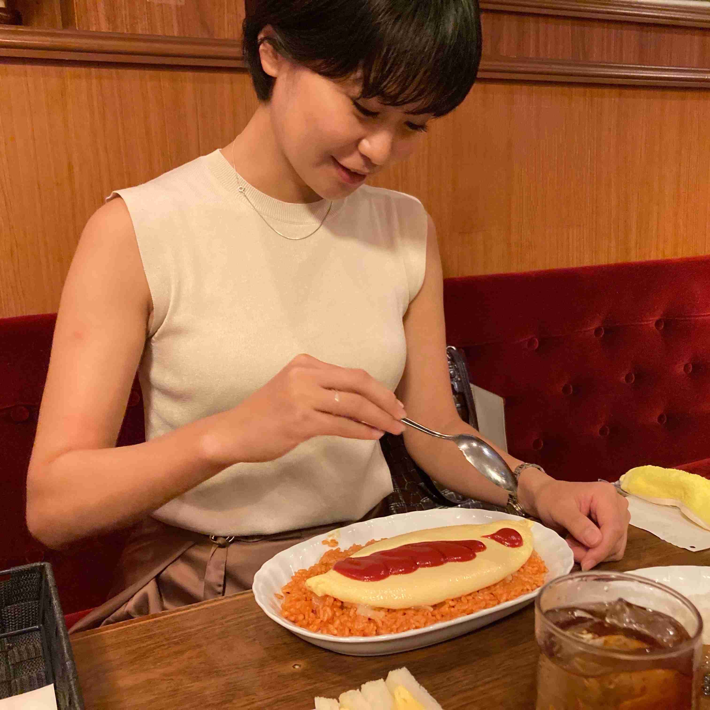 20代女子「ホテル暮らし」は4年目に…“自炊ゼロ”で気になる食生活と健康状態、年間住居費は？｜日刊ゲンダイDIGITAL