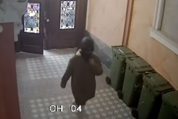 授乳中に首を締められ…ハンガリー邦人女性殺害、元夫の壮絶DV「お前はゆっくり苦しみながら死ぬ」（文春オンライン） - Yahoo!ニュース