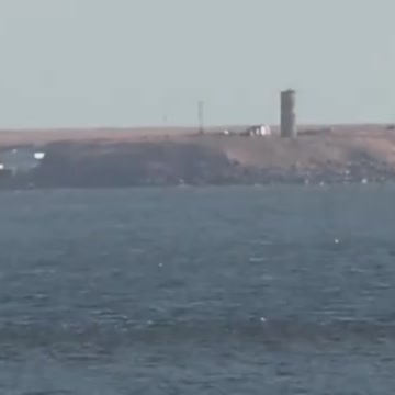 ロシアが不法占拠中の北方領土・歯舞群島の水晶島で”新施設” 青い屋根の建物と鉄塔 元島民は「ロシアが国境の警備を強めているのでは」（北海道ニュースUHB） - Yahoo!ニュース