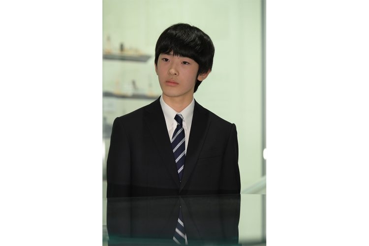 悠仁さま、筑波大学ご通学問題に“二刀流プラン”が浮上　「赤坂御用地から車で通学」と「大学近くの一軒家でひとり暮らし」を併用か（NEWSポストセブン） - Yahoo!ニュース