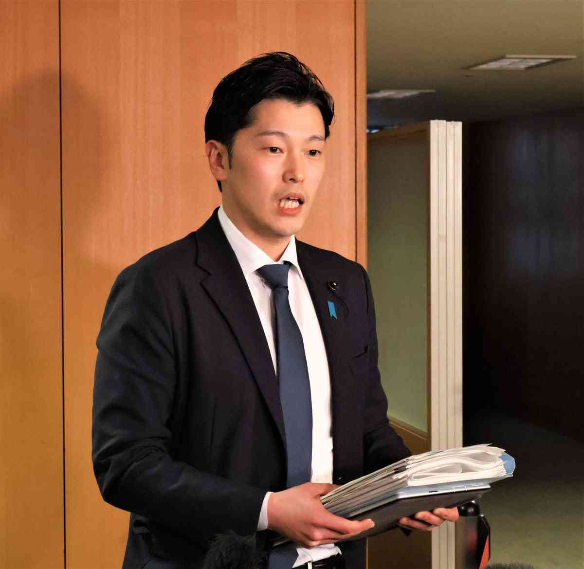 斎藤知事告発の男性めぐる真偽不明の文書漏洩、百条委委員長が兵庫県警に被害書面提出へ（産経新聞） - Yahoo!ニュース