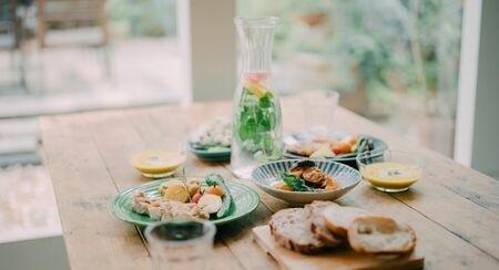  酒井順子さんが子どもを「産まなくてよかった」と語る理由、日本は「負け犬」にとって生きやすい国になったのか