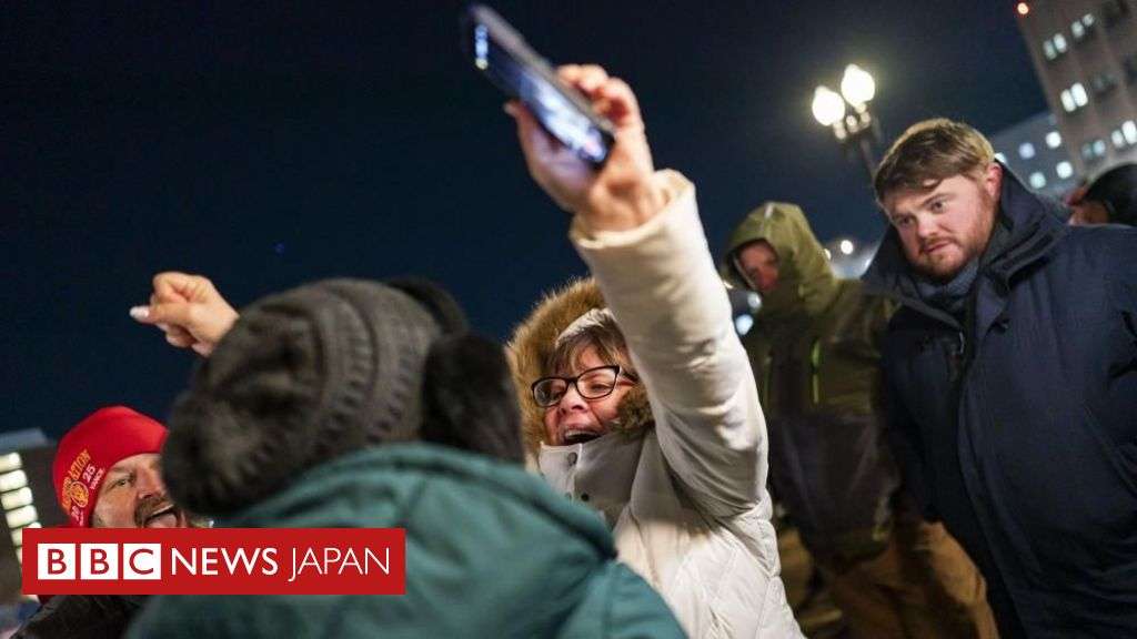 トランプ氏による恩赦、議会襲撃の暴徒らをほぼ完全解放　支持者ら歓迎 - BBCニュース