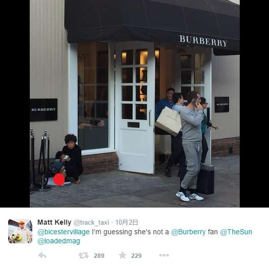【海外発！Breaking News】英バーバリーもヤラれた！　中国人男児が店の前で排便。 - ライブドアニュース