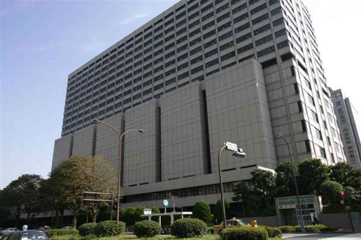 乳腺外科医に再び無罪判決　「患者の胸なめたと断定できず」　東京高裁、差し戻し審（産経新聞） - Yahoo!ニュース