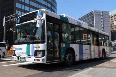 路線バスの扉に客の手挟まれたまま発進　男性が転倒、両足骨折　福岡