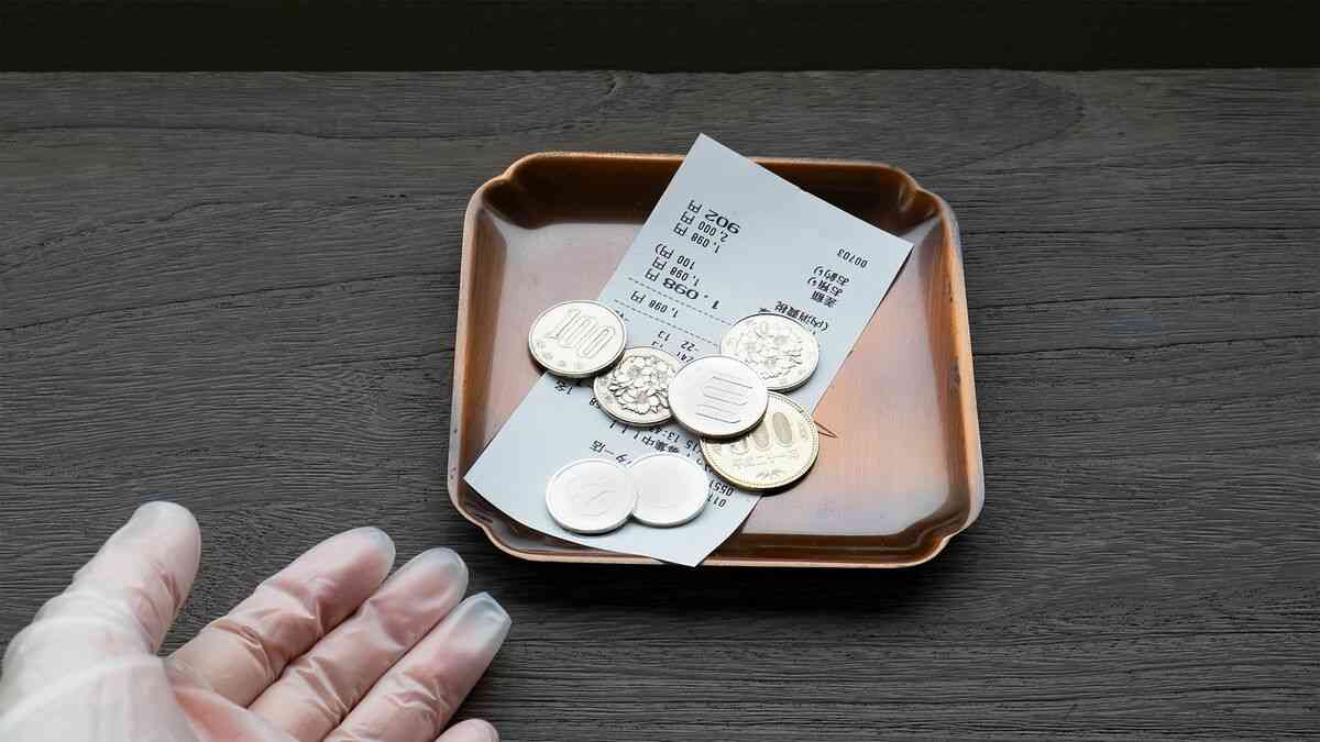 飲食店員の｢ビニール手袋｣を見ると不安になる…｢現金を触った手で調理｣サンドイッチ店で抱いた強烈な違和感 ｢形だけの清潔感｣が飲食店ではびこる根本原因 | PRESIDENT Online（プレジデントオンライン）