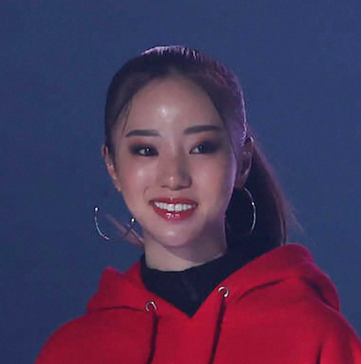 中町綾「Cancam」専属モデルを降板へ　サイトからプロフ消える　道路陥没事故を巡る不適切発言の引責