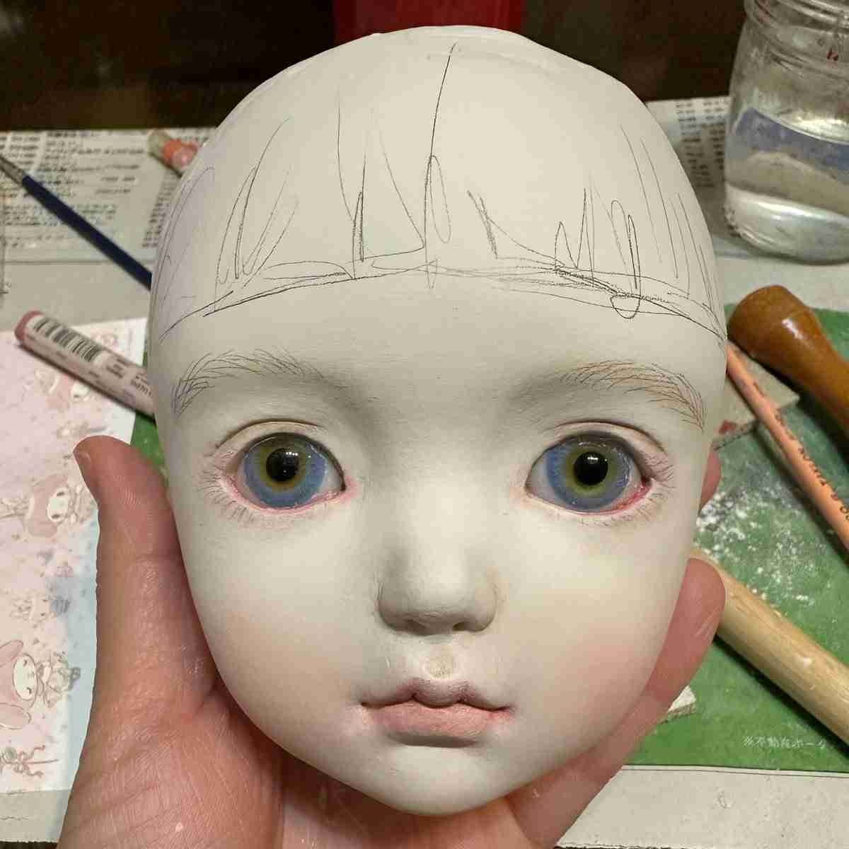 iPhone14のカメラ、１倍で撮ったものと４倍で撮ったもので写真写り変わりすぎてもはや別人